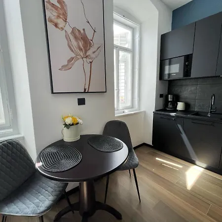 Navis Apartment